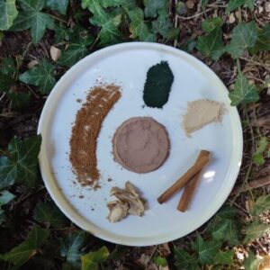 Poudre de cacao cru pour boisson : Sucre de canne complet, maca, spiruline, cannelle et gingembre - 150g