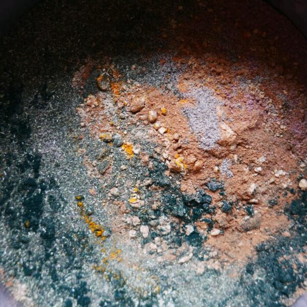 Poudre de cacao cru pour boisson : Sucre de canne complet, spiruline, ortie, cannelle, gingembre, cardamome, curcuma, muscade et poivre noir - 150g – Image 3
